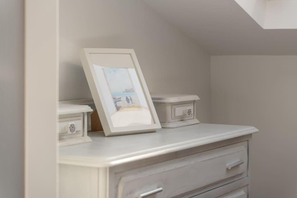 Sunset Terrace - Beachfront Apartment With Private Parking Nazare Bagian luar foto