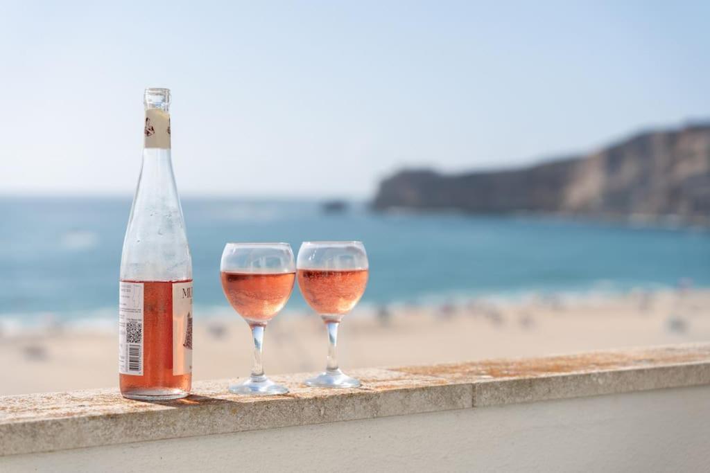 Sunset Terrace - Beachfront Apartment With Private Parking Nazare Bagian luar foto
